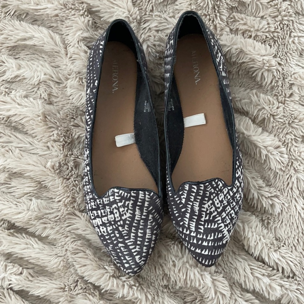 Women’s patterned flats
